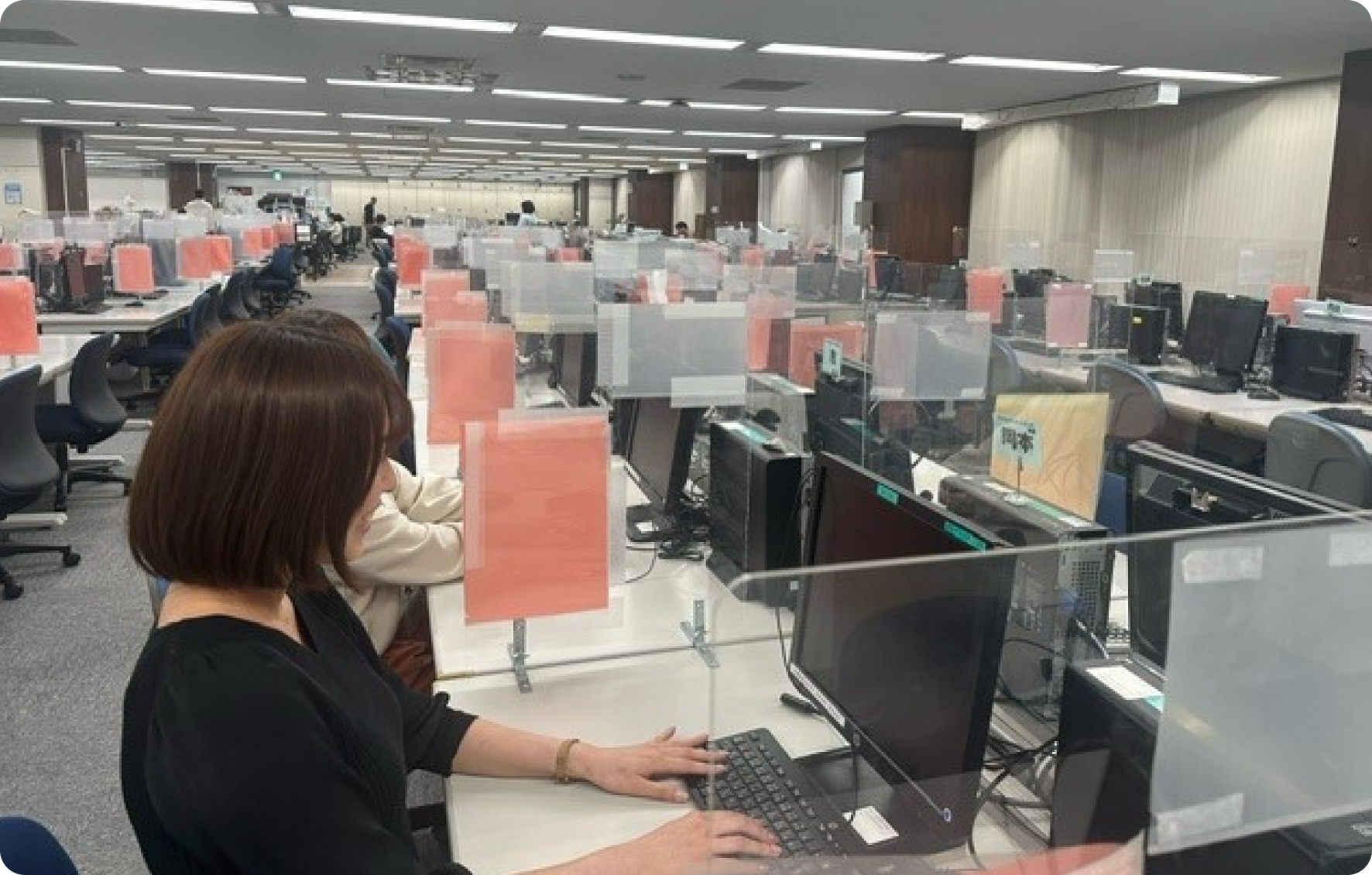 EDAセンター（神奈川）の執務室